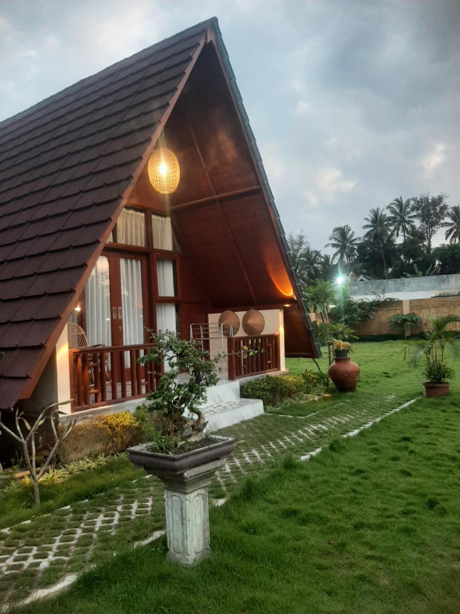 D' Carasti Bungalow Masbagik Екстериор снимка