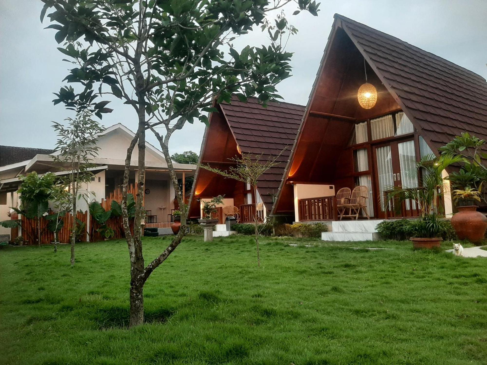 D' Carasti Bungalow Masbagik Екстериор снимка