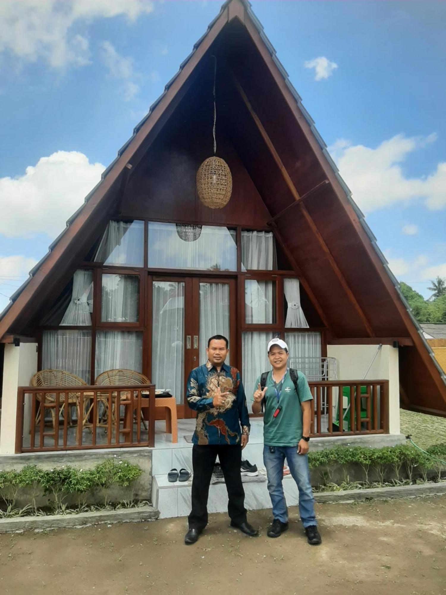 D' Carasti Bungalow Masbagik Екстериор снимка