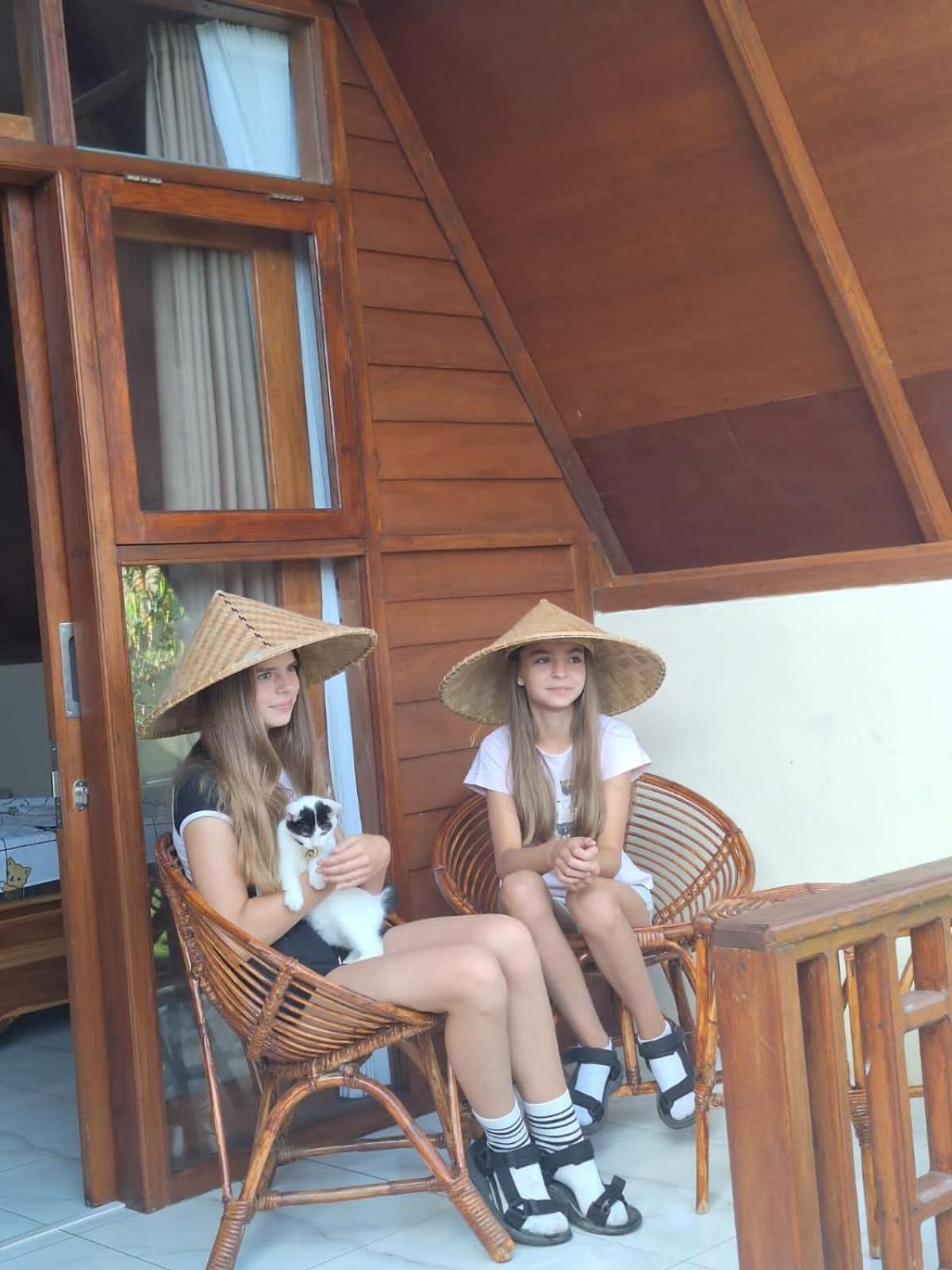 D' Carasti Bungalow Masbagik Екстериор снимка